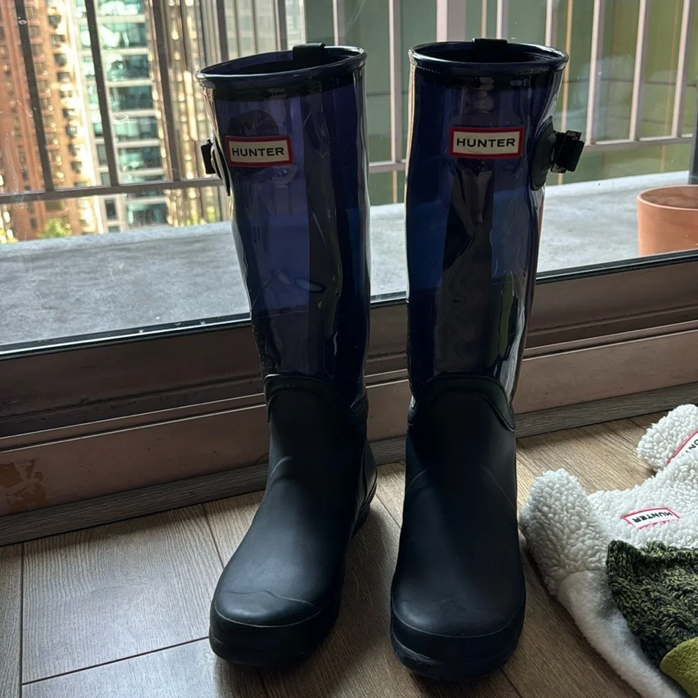 hunter boots with socks